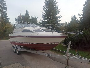 Prodám kajutový motorový člun Bayliner Siera, včetně vozíku - 7