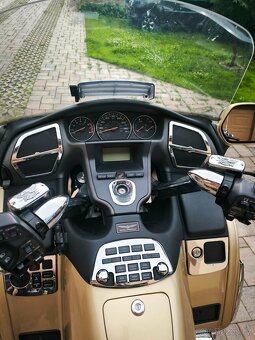 Honda Gold Wing 1800 - 7