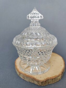 Starožitná skleněná cukřenka s víčkem v zachovalém stavu - 7