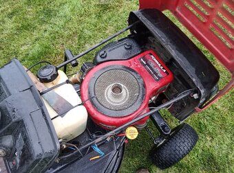 Sekací traktůrek MTD Rh 76 - 7