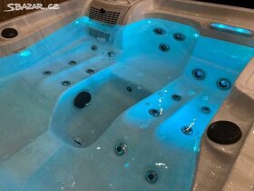 USA Balboa vířivka pro 3 osoby- WIFI-Stereo - 7