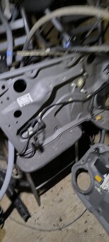 Škoda , VW náhradní díly - 7