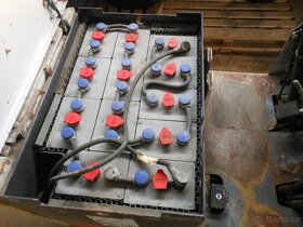 VYSOKOZDVIŽNÝ VOZÍK FIAT E8N - 7