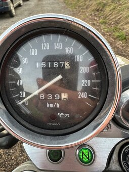 SUZUKI GSX 750 - 7