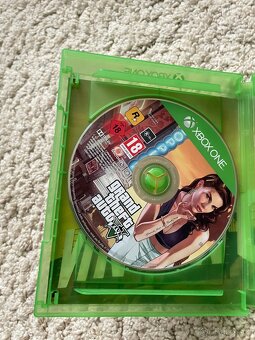 Xbox One S + hra Gta V - 7