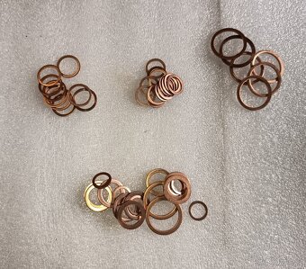 2t hydraulický nůžkový zvedák DDR přetěsněný + nový olej - 7