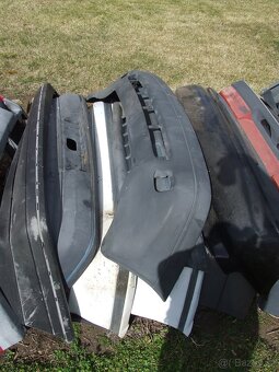 Prodám Mix nárazníků na osobní vozy cca 1980-2000rv - 7