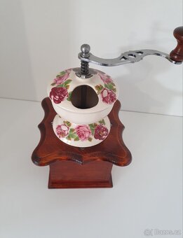 Mlýnek na kávu - 7