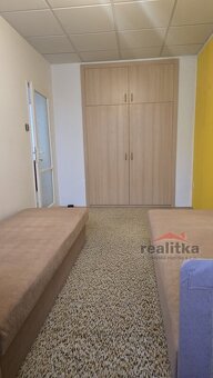 Prodej velkého bytu 3+1, 73m2, s balkónem, zahradou a parkov - 7