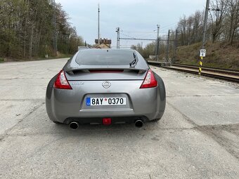 Nissan 370z - 7