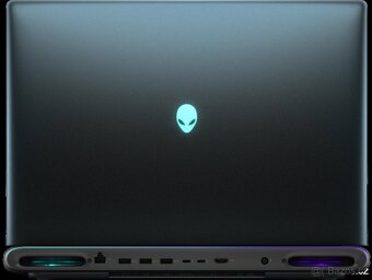 18"_ALIENWARE 18 AREA-51_300HZ_U9-275HX_32GB_RTX 5080 16GB - 7
