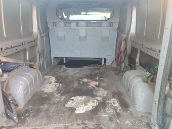 Prodám Opel Vivaro long 1,9 tdi - 7