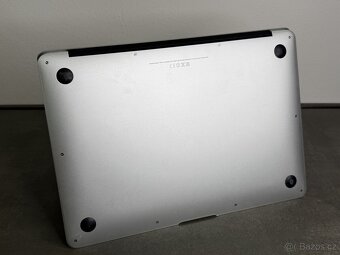 MacBook Air 13'' 2015 / i5 / 4GB / 128GB SSD - DPH - 7