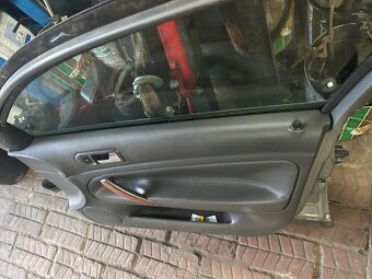 VW Passat B5.5 - pravé přední dveře - 7
