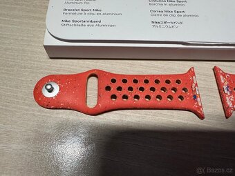 Apple Watch 45mm pásek originál NIKE SPORT edice - 7