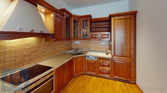 Pronájem světlého bytu 3+kk s prostornou terasou, Korunní dv - 7