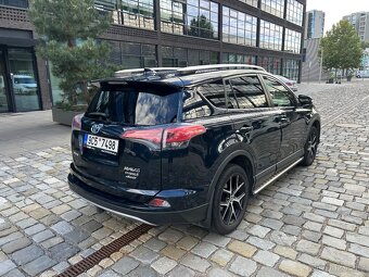 Toyota RAV4 Hybrid - číst celé - 7