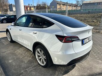 Tesla Model Y LR AWD 64 tis.km - 7