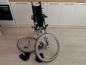 Invalidní mechanický vozík - 7