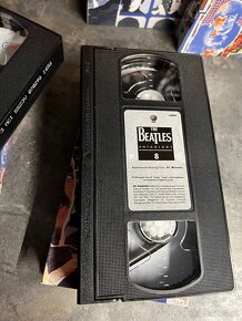 8x VHS videokazeta BEATLES - Anthology | org. USA | NM/NM - 7