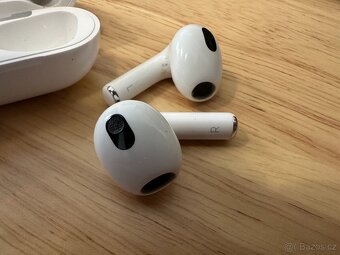 Apple AirPods (3. generace) s MagSafe pouzdrem - 7