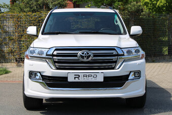Toyota Land Cruiser 200 4.5 D4-D V8 / 69.850 km / 183kW - 7