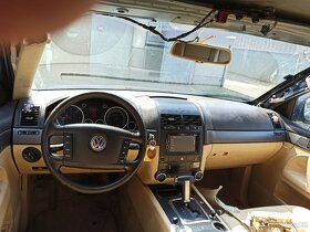 NÁHRADNÍ DÍLY - VW TOUAREG 3,0TDi 165KW BKS, barva D5Q - 7