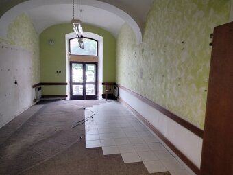 Pronájem obchodu 41 m2 na Resselově náměstí v Chrudimi - 7