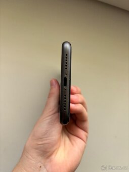 Prodám apple iphone 11 - 7