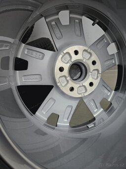 Orig. VW Amarok 5x120 Zimní 245/65/17 - Nové - 7