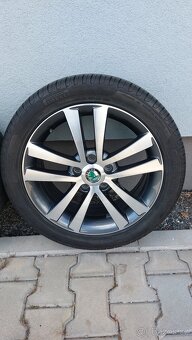 Alu kola 5x112 r17 CYGNUS originál Škoda Octavia II - 7