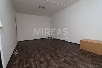 Milovice, pronájem bytu 2+1, 61 m2 s lodžií a sklepem, okr.  - 7