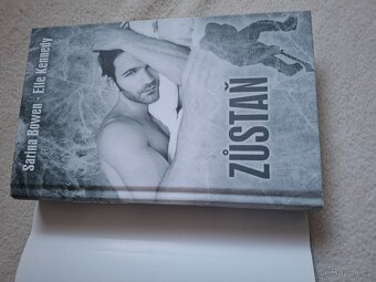 Zůstaň  - Elle Kennedy,  Sarina Bowen - 7