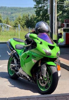 Kawasaki ZX-10R - 7