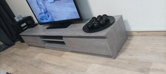 Prodám TV stolek - 7