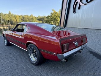 Ford Mustang Mach 1 - 7