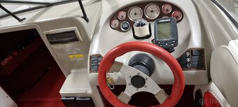 Bayliner 1851SS Capri rychlý motorový člun - 7