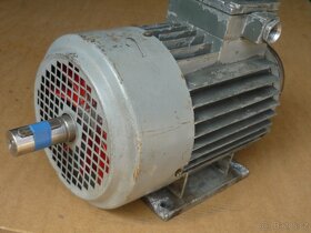 elektromotor patkový 380V/2,2kw/2860ot./min - 7