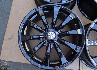 Alu disky na BMW, 18", 5x120, ET 30, šíře 8J - 7