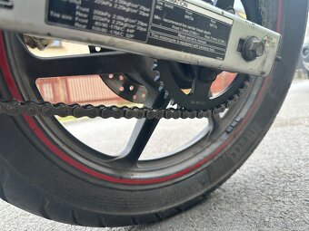 Silniční motorka Honda Cbr 125 r - 7
