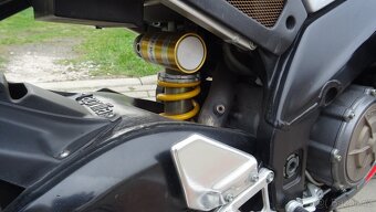Aprilia Tuono 1000 R - 7