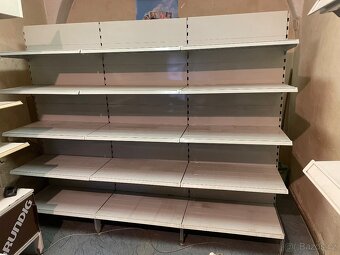 Kovové regály vybavení prodejny - 7