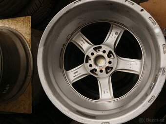 Dvoudílná R18 5x100 Space wheels - 7