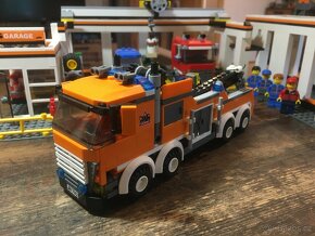 Lego City 7642 Garage - 7