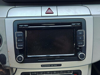 Vůz na náhradní díly VW Passat B6 kombi 2010 CBAB LTE LC7Z - 7