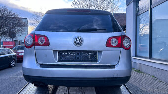 Vůz na náhradní díly VW Passat B6 kombi 2007 BMP JLU LA7W - 7