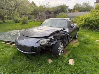 Havarovaná Mazda MX-5 NC PRHT 2011 - 7