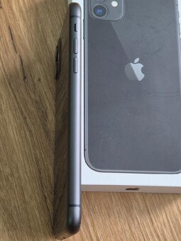 iPhone 11 128gb kapacita baterie 94% - 7