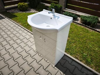 WC kombi s nádržkou a umyvadlo - 7