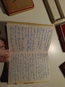 Staré krabičky a plakety - 7